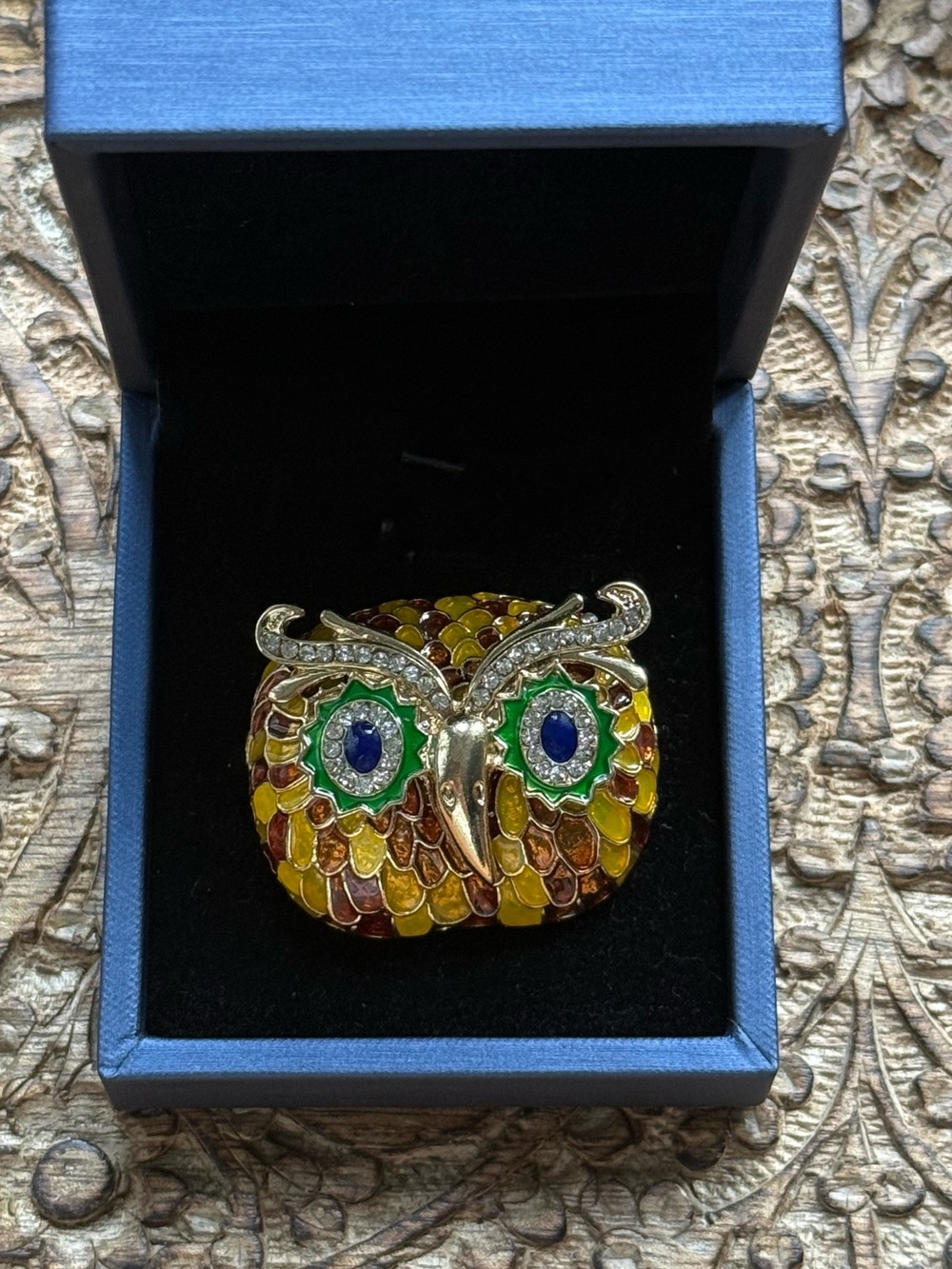 Elegant owl brooch